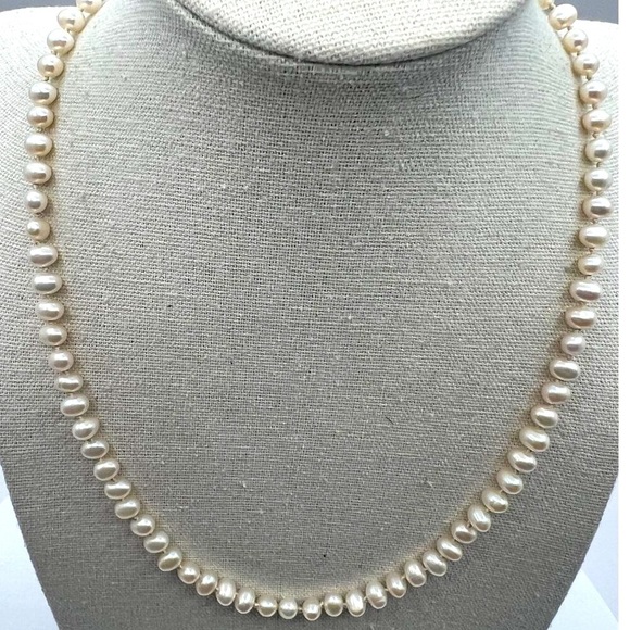 Vintage Freshwater Pearl Necklace With Ornate Clasp. A3 - Picture 1 of 7